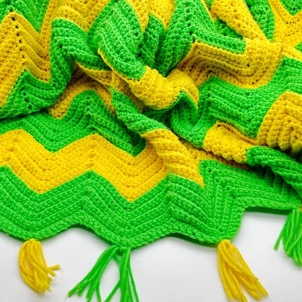 Vintage‎ Handmade Granny Crocheted Throw/Blanket  75” x 90”  Green and Yellow